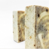 何首烏養髮皂3＋蕁麻絲亮1